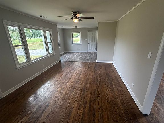 3rd image of 264 Lambert Rd