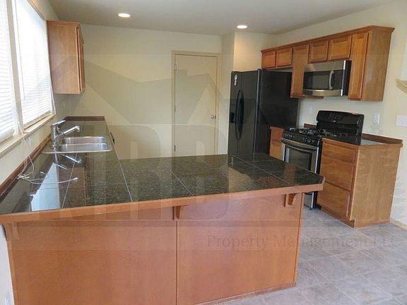 5th image of 4109 E North St