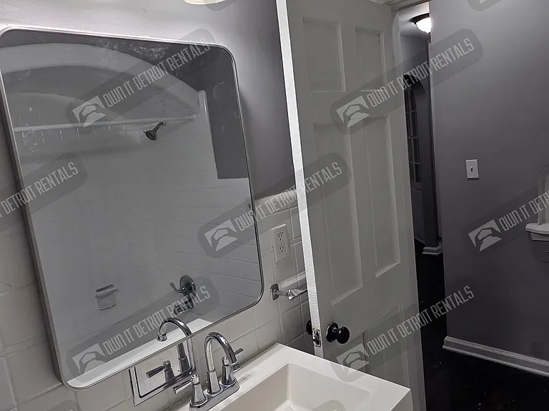 7331 W Outer Dr — Photo 26