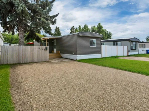 6217 N Galbraith St, Red Deer, AB T4P 1Y2