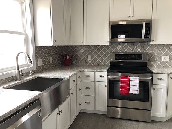 4th image of 901 McMillan St