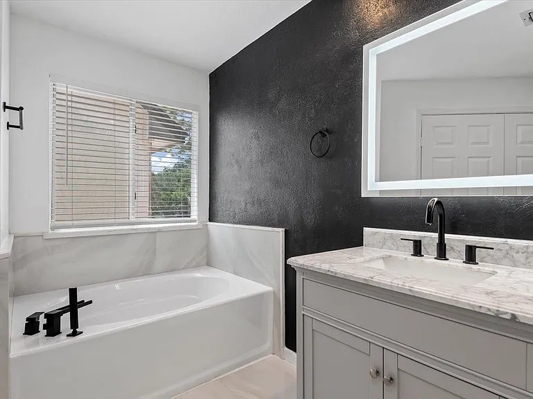 13022 Hollow Brook Dr — Photo 20
