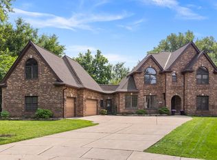 1524 Lloyd Ct, Wheaton, IL 60189