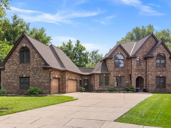 1524 Lloyd Ct, Wheaton, IL 60189