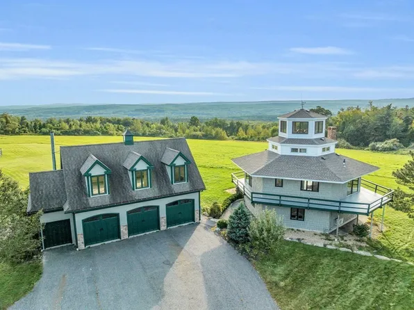 36 Osgood Rd, Sterling, MA 01564