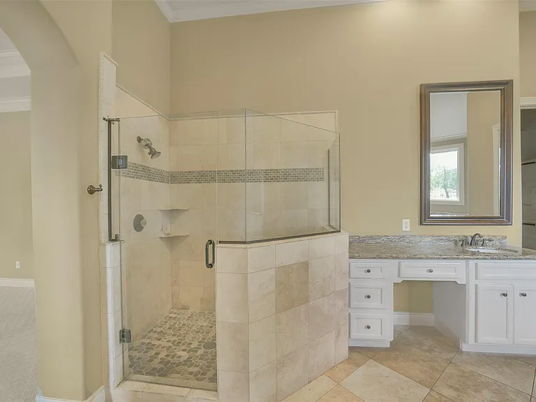 2307 Sheridan St — Photo 32