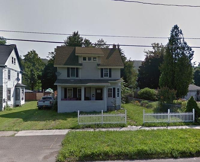 1st image of 1504 Lake St