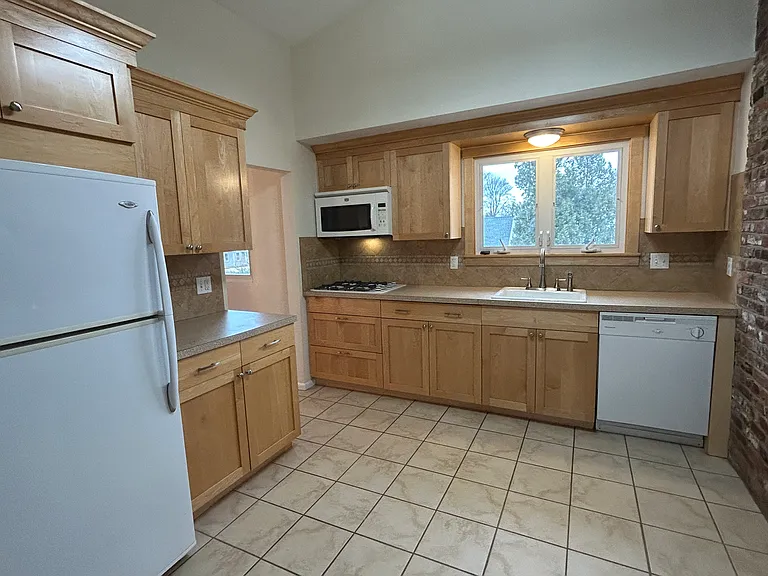 11 Debra Ln — Photo 5