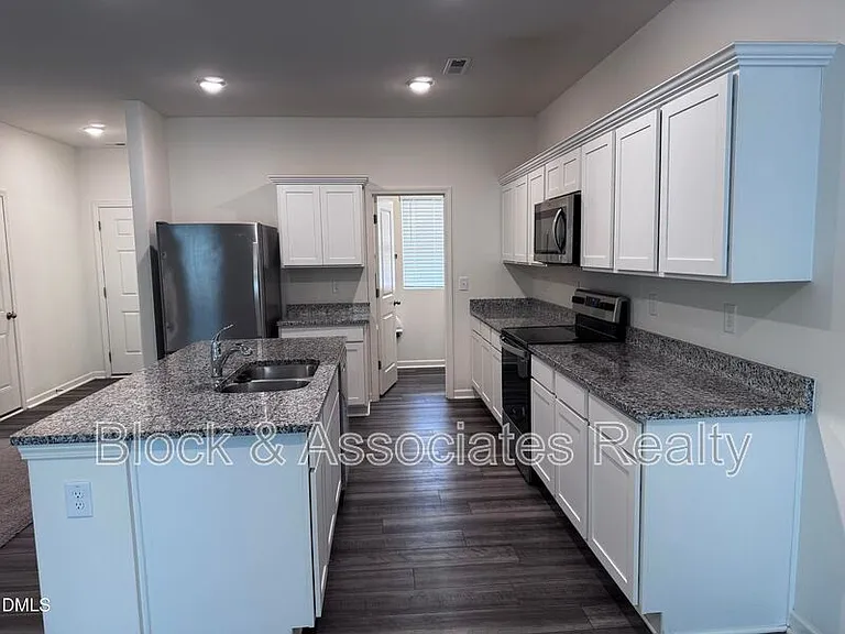 115 S Keatts Winner Ct — Photo 6