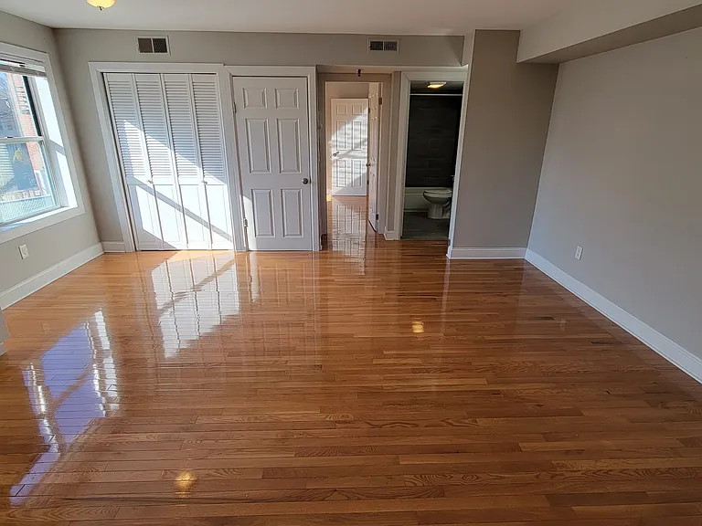 240 Sheffield Ave #1BB — Photo 8