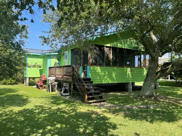 57193 Diamond Shoal Dr, Hatteras, NC 27943