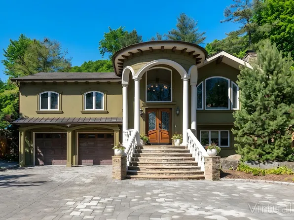 602 Palmer Dr, Nyack, NY 10960