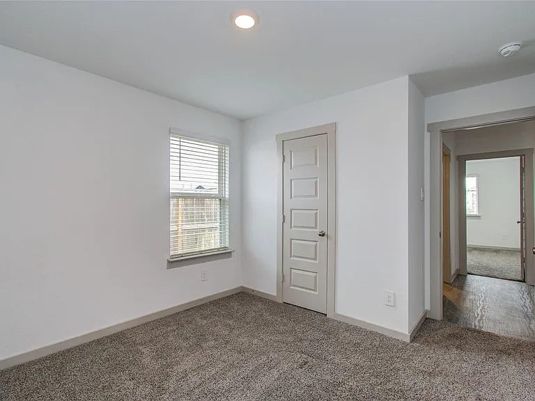 10602 Great Basin Dr — Photo 27