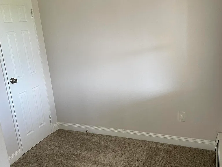 60 Manchester Ct #E — Photo 8