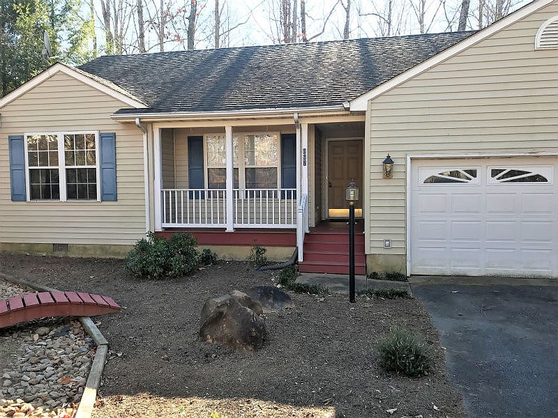 1st image of 862 Jefferson Dr