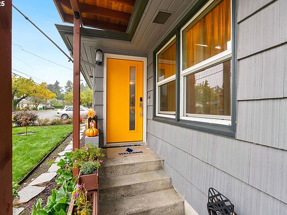 2nd image of 10638 SE 34th Ave