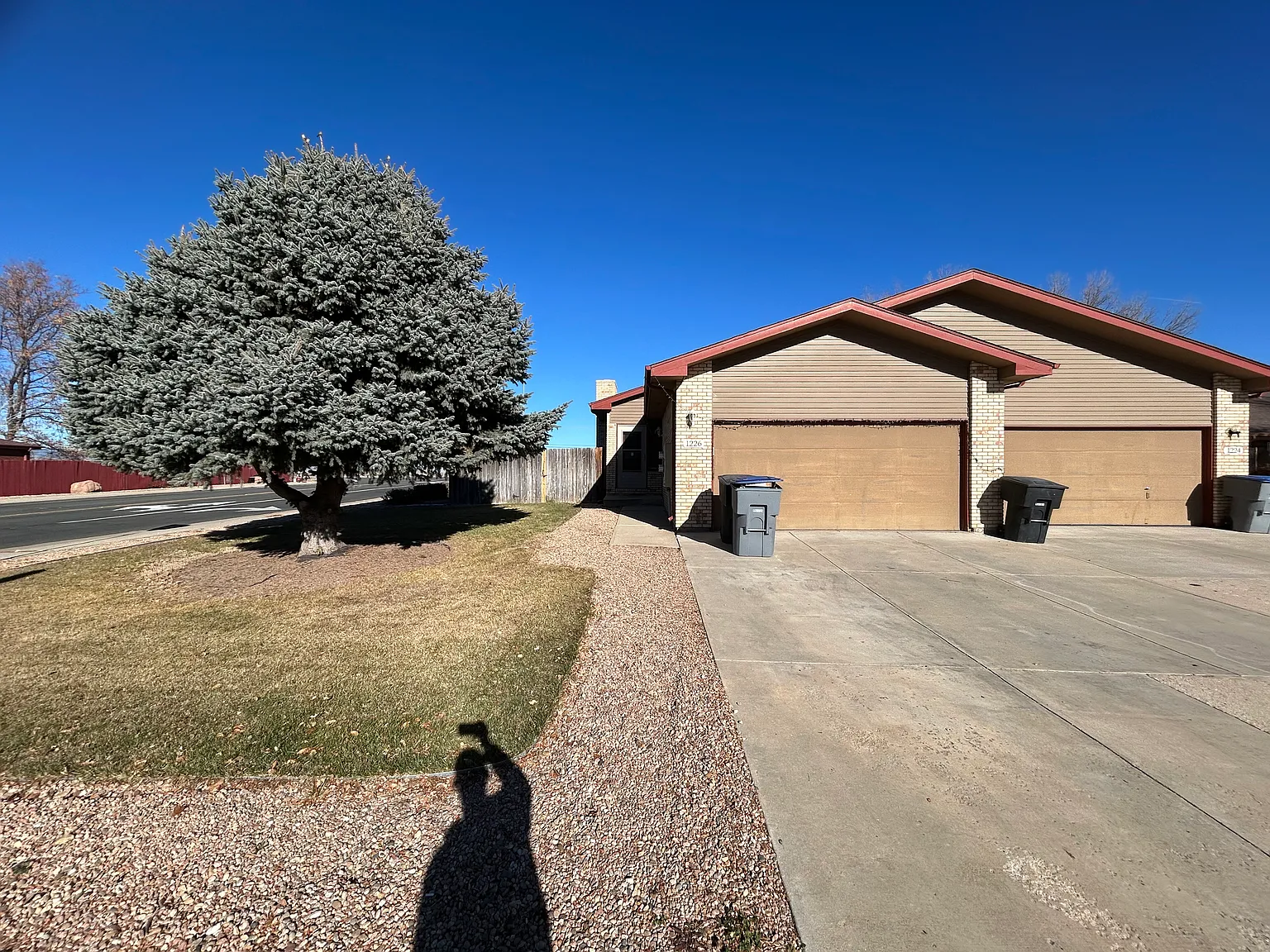 3 bed, 1250 sqft, $1,950 — Photo 1
