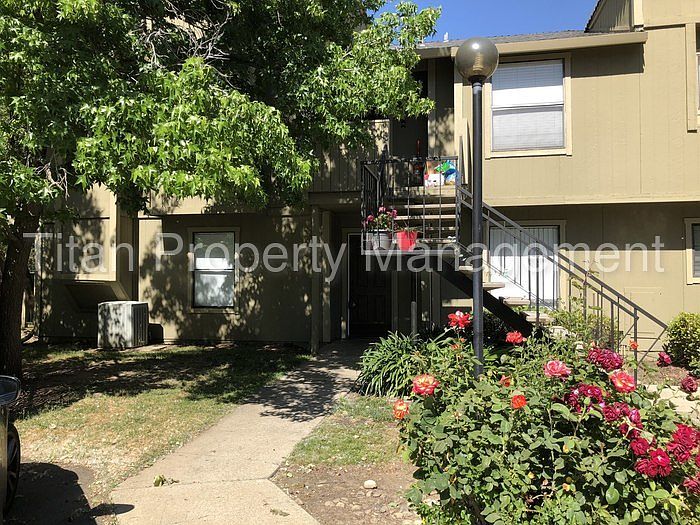 1st image of 720 Sunrise Ave APT 61
