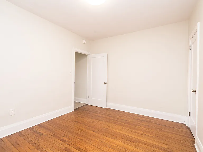 1 Claude Ave #50069A-105 — Photo 6