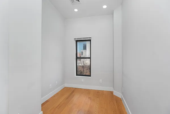 Rented by Green Leaf Management, LLC | media 9