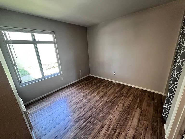 432 Edgehill Ln #129 — Photo 5