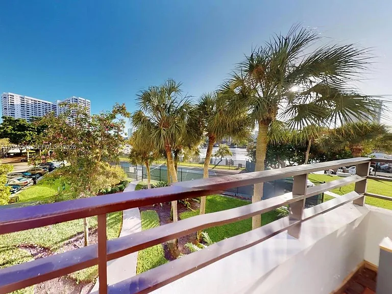 500 Three Islands Blvd #L25 — Photo 10