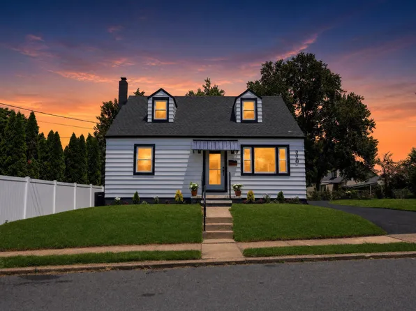 220 New Hillcrest Ave, Ewing, NJ 08638