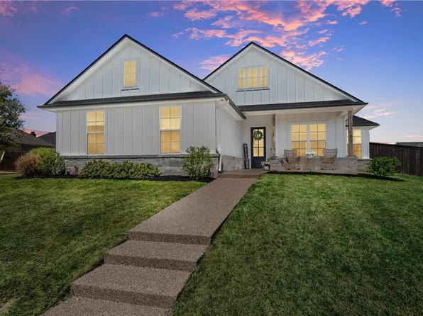 10101 Wildberry Dr, Waco, TX 76712