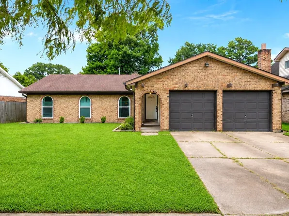 16119 La Avenida Dr, Houston, TX 77062