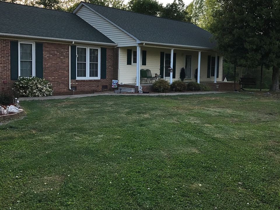 1st image of 115 Camelot Ct