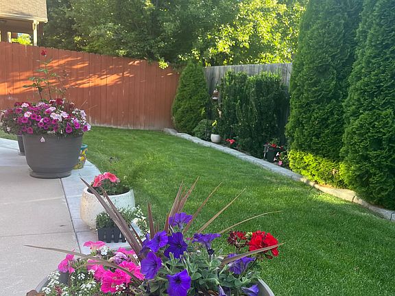 5th image of 44 S Cruzatte Ln
