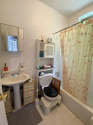 Rented by R New York | media 8