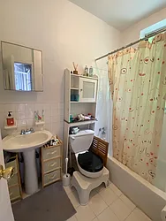 Rented by R New York