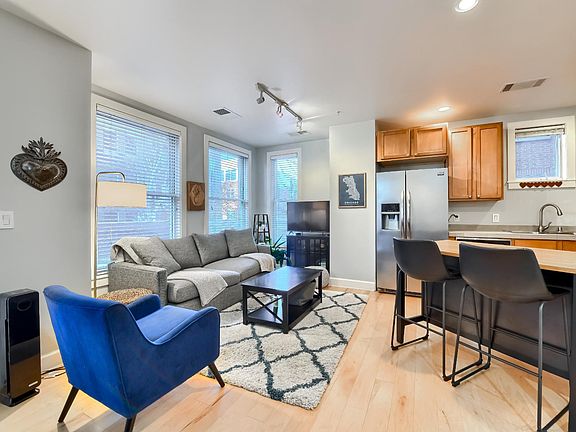 4th image of 1631 N Emerson St APT 121