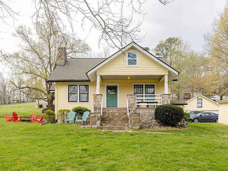 Carolina Mountain Dr — Photo 2