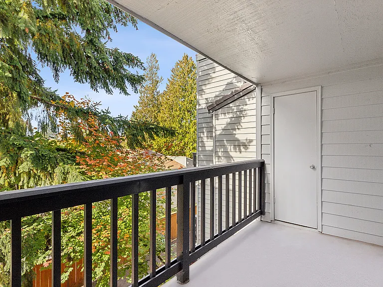 CentrePointe Apartments — Photo 16