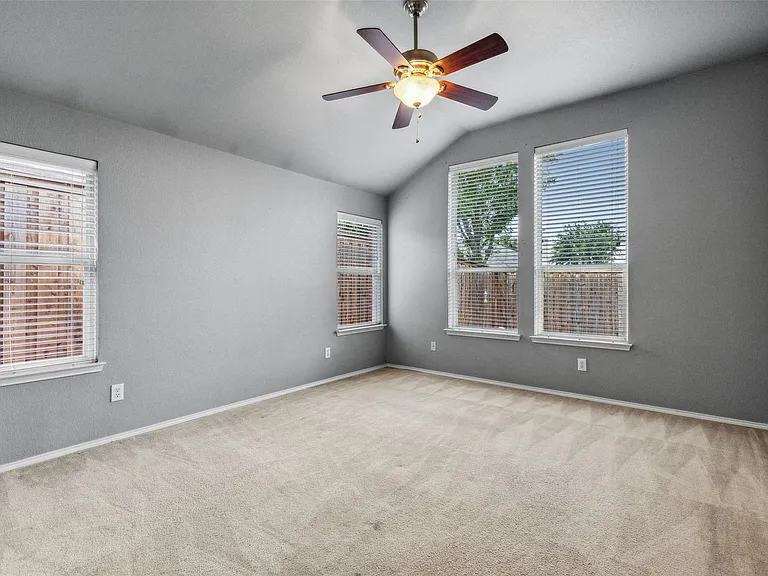 7261 Decoy Ln — Photo 8