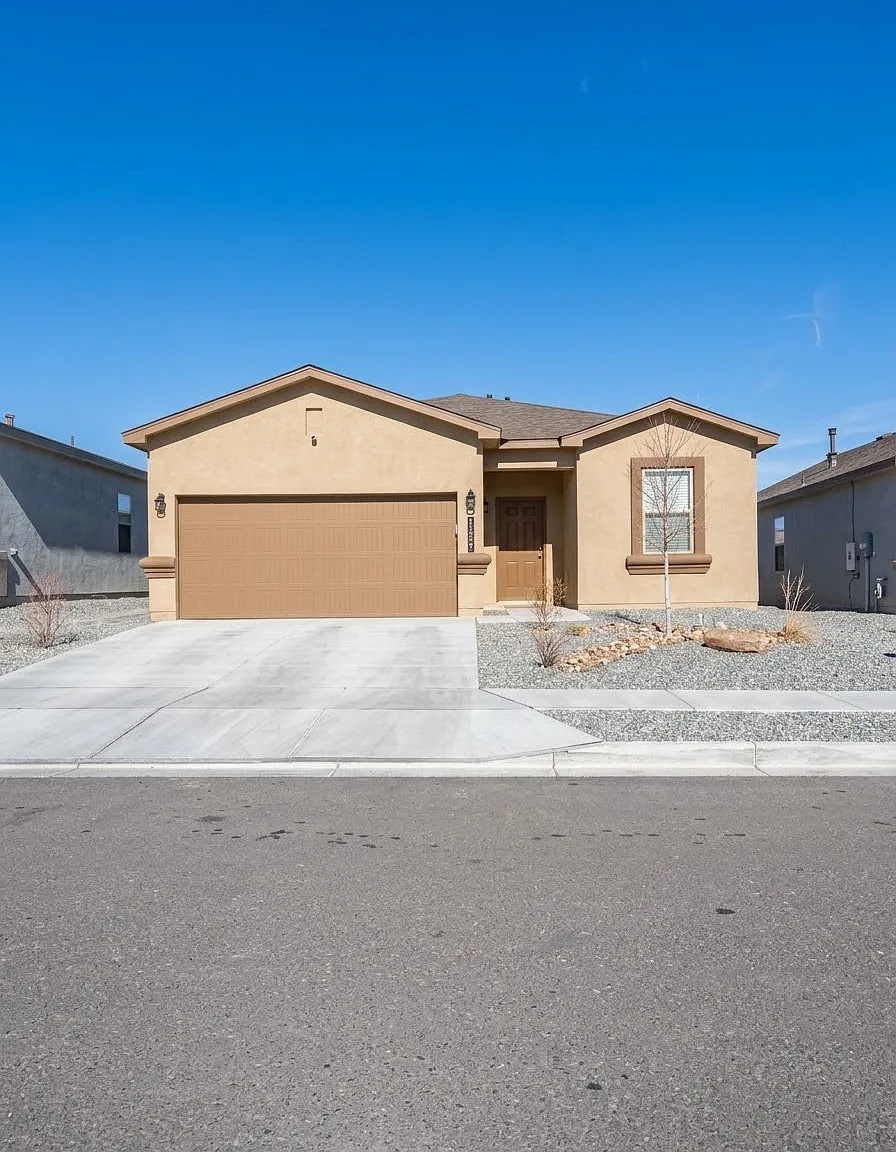 3 bed, 1281 sqft, $2,300 — Photo 1