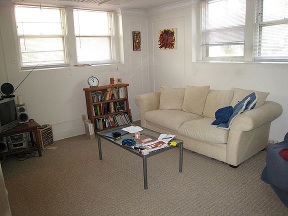 2nd image of 2008 Grand Ave #3G