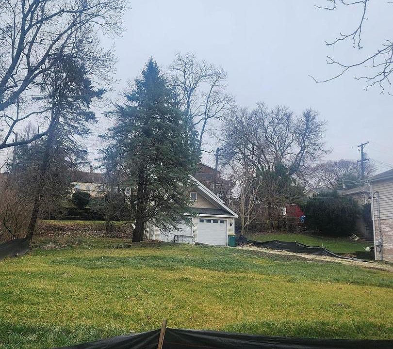 2nd image of 210 Cass St