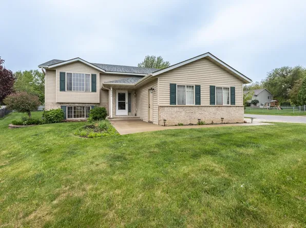 4563 Savannah Dr NW, Rochester, MN 55901
