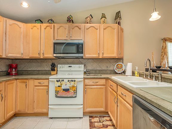 5th image of 3969 Bayberry Dr