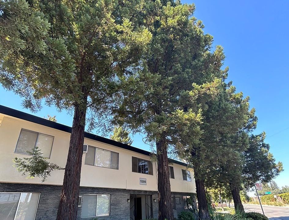 2nd image of 5200 Riverside Blvd #5210-3