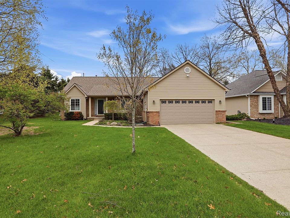 1st image of 3300 Viking Dr