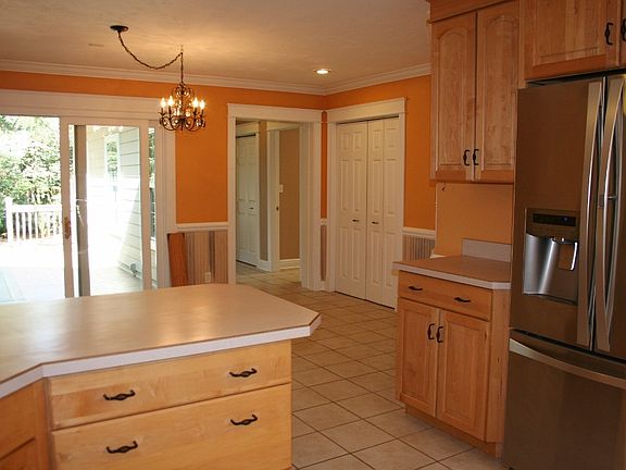4th image of 2108 W Randolph Cir