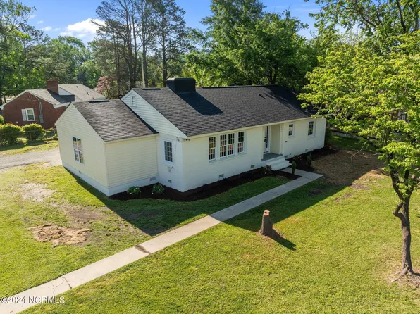2401 S Memorial Drive, Greenville, NC 27834