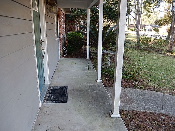 2nd image of 3233 Varnell Dr