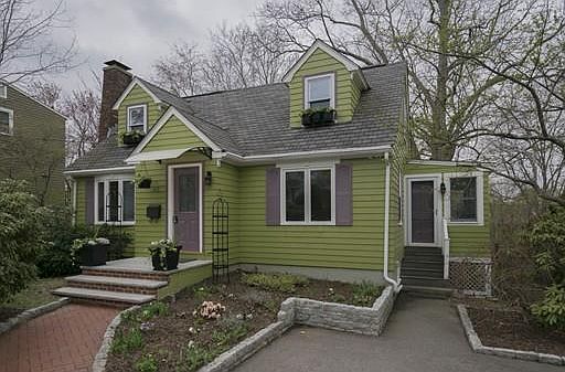 1st image of 163 Charlton St