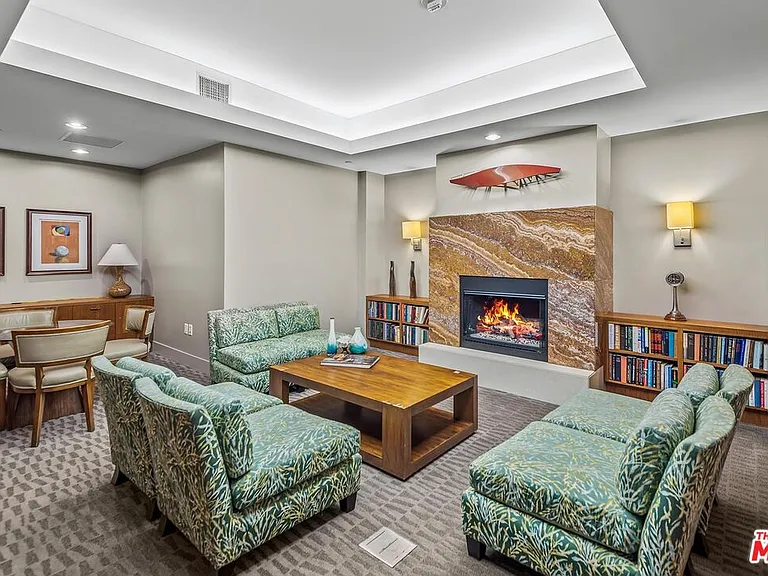 13650 Marina Pointe Dr #306 — Photo 39