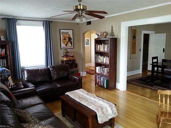 4th image of 821 Brandon Ave APT 4